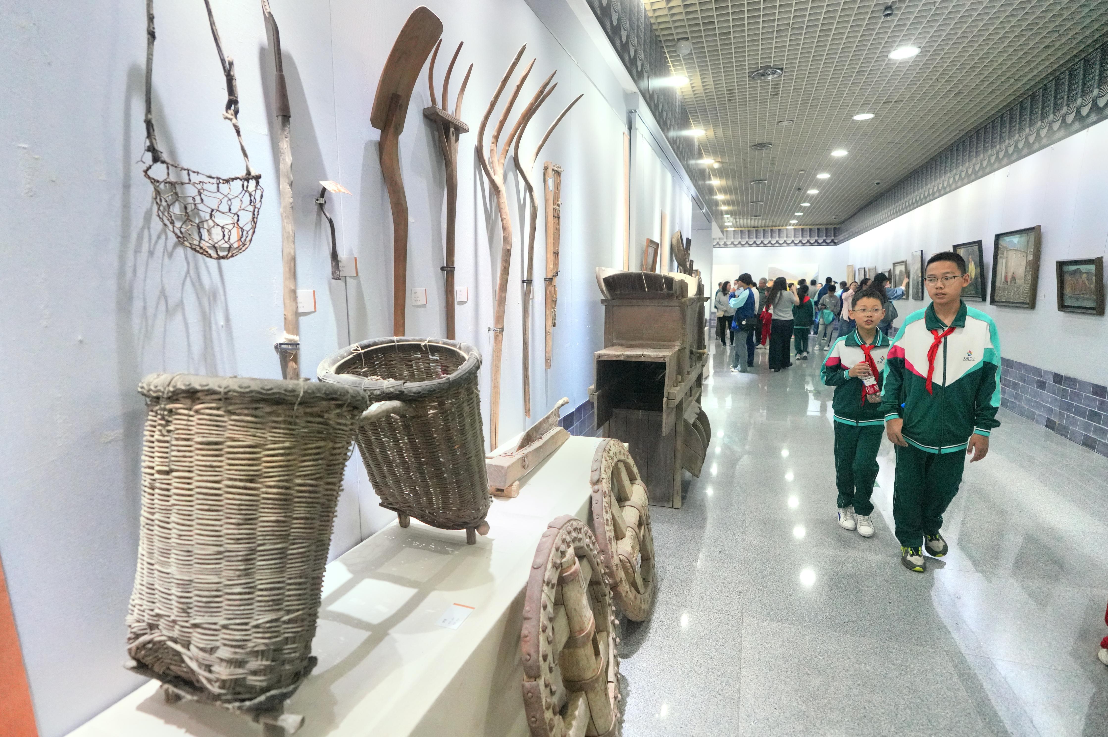 和冠欣260517-“乡愁——西山永定河文化艺术展”在永定河文化博物馆开展8